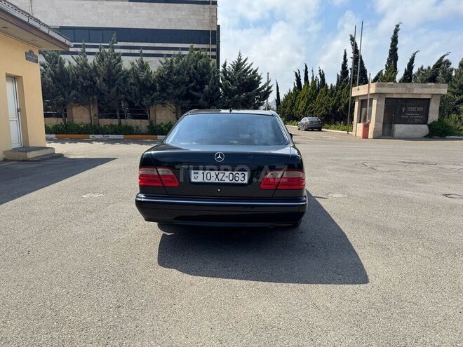 Mercedes E 280 2000, 193,000 km - 2.8 л - Bakı