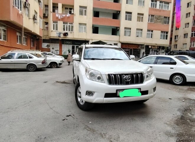 Toyota Land Cruiser Prado 2010, 200,000 km - 2.7 l - Bakı