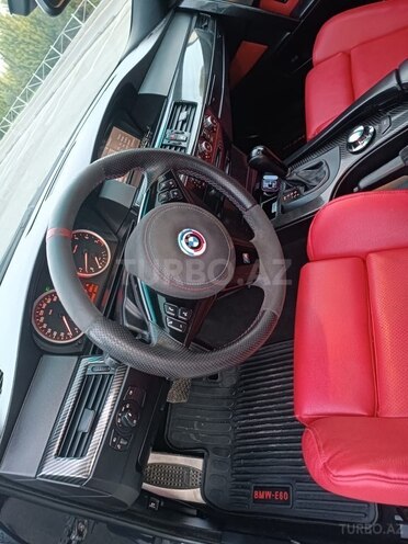 BMW 525 2005, 239,000 km - 2.5 l - Şəki