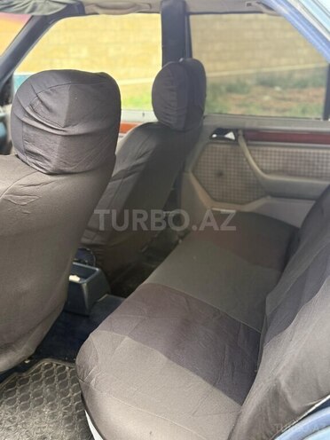 Mercedes E 200 1988, 450,000 km - 2.0 л - Bakı