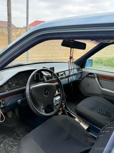 Mercedes E 200 1988, 450,000 km - 2.0 л - Bakı