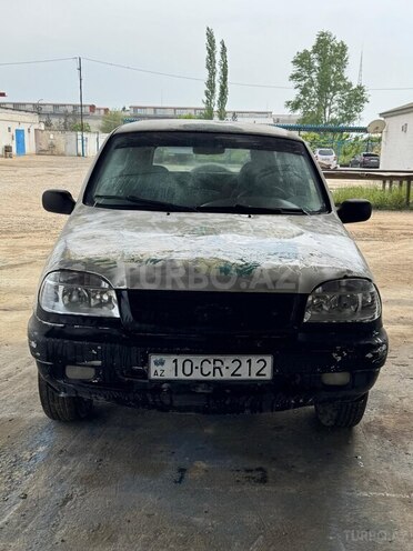 Chevrolet Niva 2004, 220,000 km - 1.7 l - Şirvan