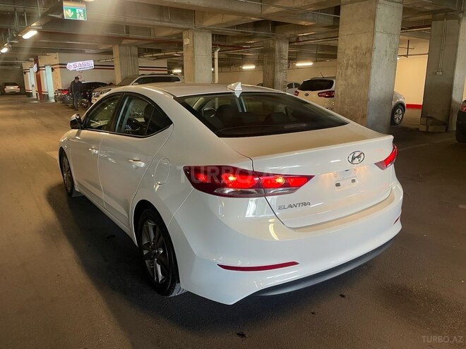 Hyundai Elantra 2018, 117,321 km - 2.0 л - Bakı