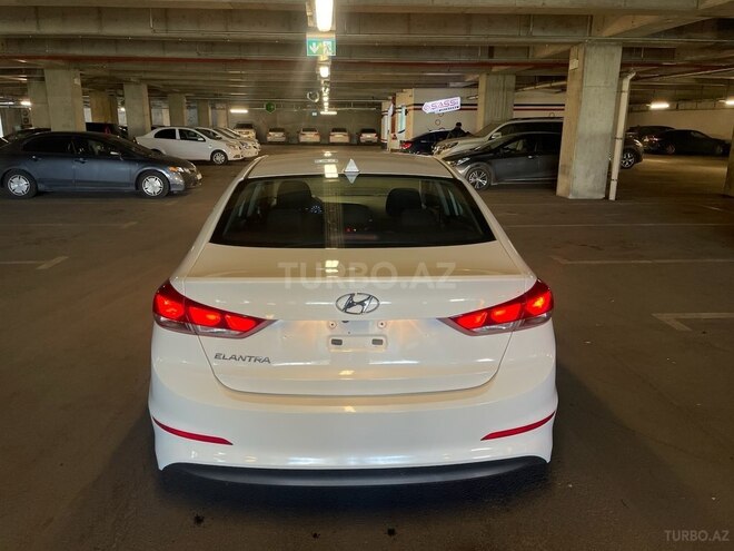 Hyundai Elantra 2018, 117,321 km - 2.0 л - Bakı
