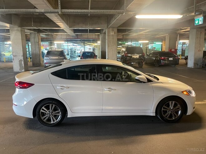 Hyundai Elantra 2018, 117,321 km - 2.0 л - Bakı