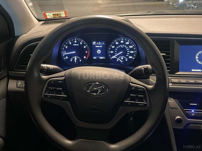 Hyundai Elantra 2018, 117,321 km - 2.0 л - Bakı