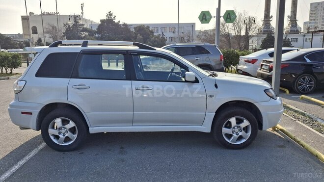 Mitsubishi Outlander 2001, 24,634 km - 2.4 l - Bakı
