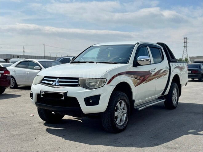 Mitsubishi L200 2014, 220,000 km - 2.5 l - Sumqayıt