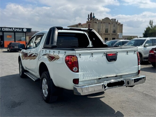 Mitsubishi L200 2014, 220,000 km - 2.5 l - Sumqayıt