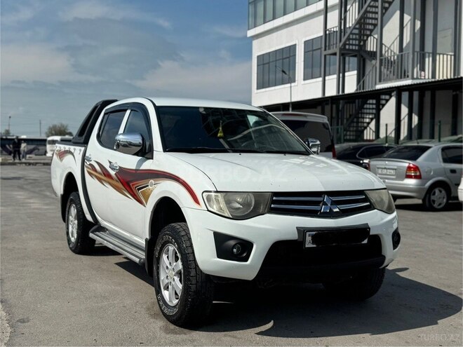 Mitsubishi L200 2014, 220,000 km - 2.5 l - Sumqayıt