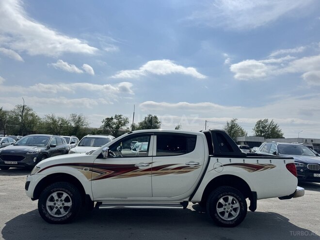 Mitsubishi L200 2014, 220,000 km - 2.5 l - Sumqayıt
