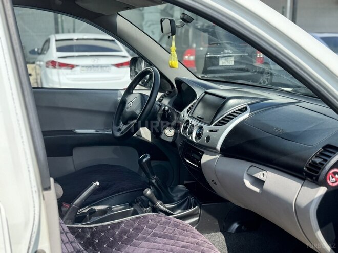 Mitsubishi L200 2014, 220,000 km - 2.5 l - Sumqayıt