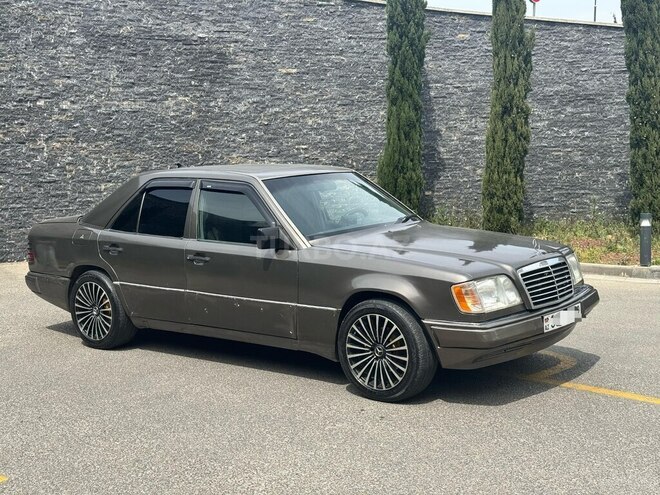 Mercedes E 200 d 1990, 910,320 km - 2.0 l - Bakı