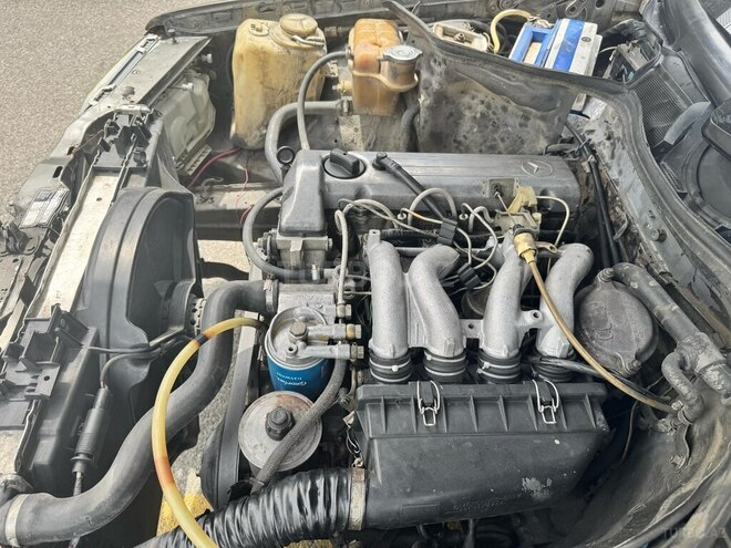 Mercedes E 200 d 1990, 910,320 km - 2.0 l - Bakı