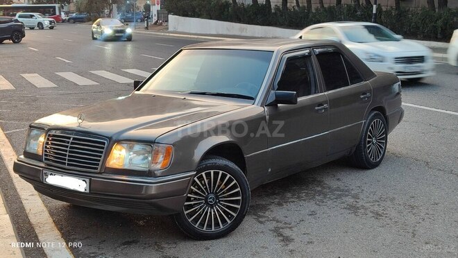 Mercedes E 200 d 1990, 910,320 km - 2.0 l - Bakı