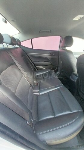 Hyundai Avante 2016, 199,181 km - 1.6 л - Bakı