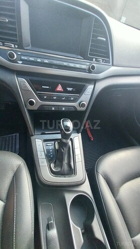 Hyundai Avante 2016, 199,181 km - 1.6 л - Bakı
