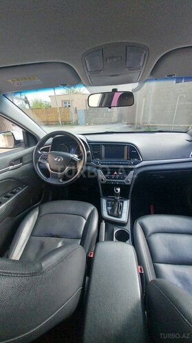 Hyundai Avante 2016, 199,181 km - 1.6 л - Bakı