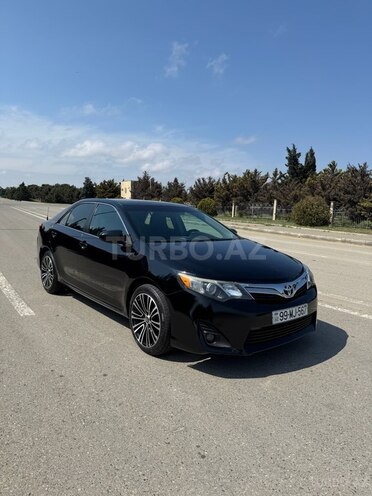 Toyota Camry-2