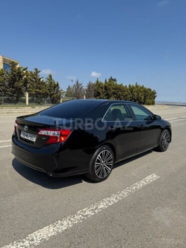 Toyota Camry-4