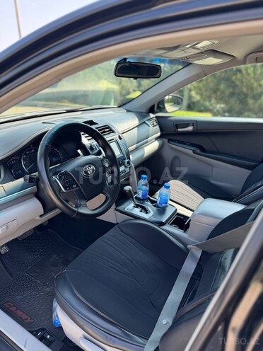 Toyota Camry-9