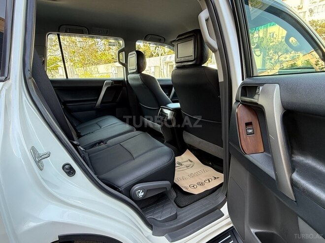 Toyota Land Cruiser Prado 2011, 204,563 km - 2.7 l - Bakı