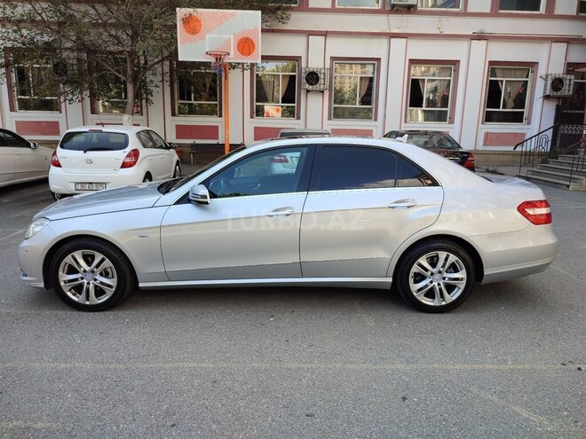 Mercedes E 200 d 2011, 219,000 km - 2.2 l - Bakı