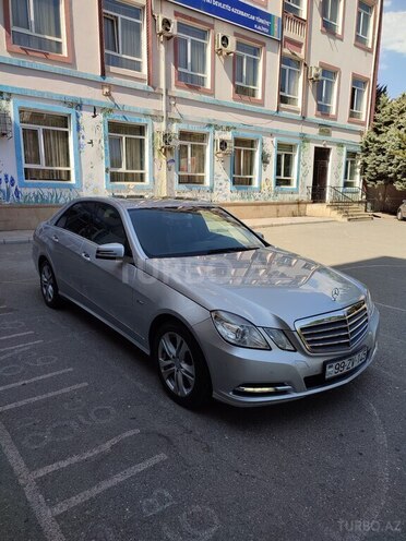 Mercedes E 200 d 2011, 219,000 km - 2.2 l - Bakı