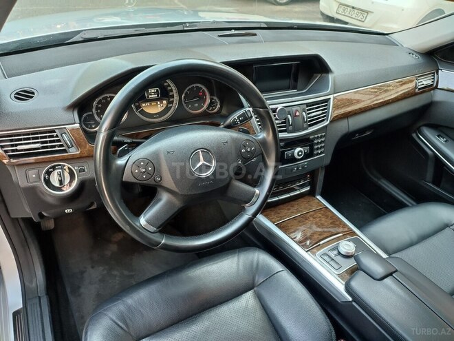 Mercedes E 200 d 2011, 219,000 km - 2.2 l - Bakı
