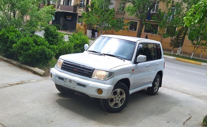 Mitsubishi Pajero io 2000, 213,432 km - 1.8 l - Sumqayıt