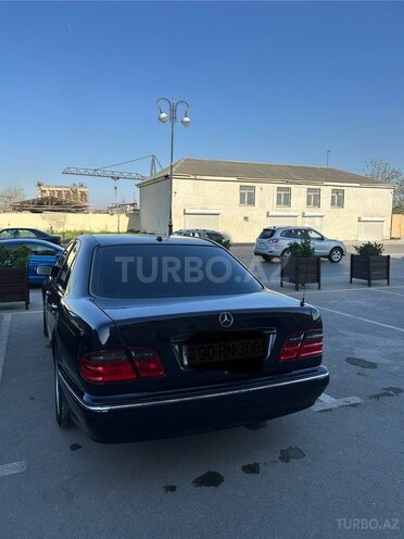 Mercedes E 270 2001, 480,000 km - 2.7 л - Bakı