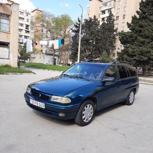 Opel Astra 1995, 248,000 km - 1.6 l - Bakı