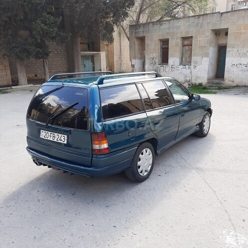 Opel Astra 1995, 248,000 km - 1.6 l - Bakı
