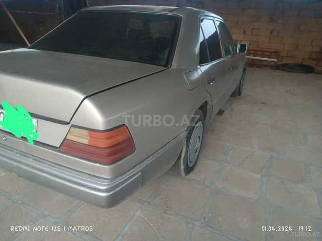 Mercedes E 250 1991, 320,000 km - 2.5 l - Hacıqabul