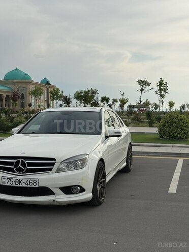 Mercedes C 300 2009, 305,000 km - 0.3 l - Naxçıvan