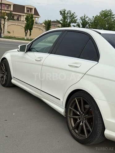 Mercedes C 300 2009, 305,000 km - 0.3 l - Naxçıvan