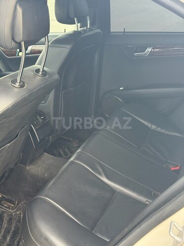 Mercedes C 300 2009, 305,000 km - 0.3 l - Naxçıvan