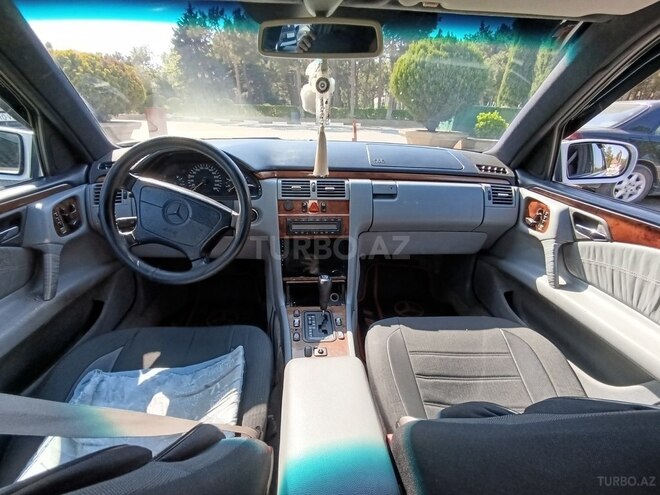 Mercedes E 320 1998, 245,309 km - 3.2 l - Bakı