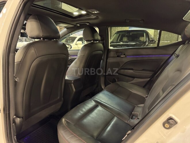 Hyundai Elantra 2018, 98,170 km - 1.6 l - Bakı