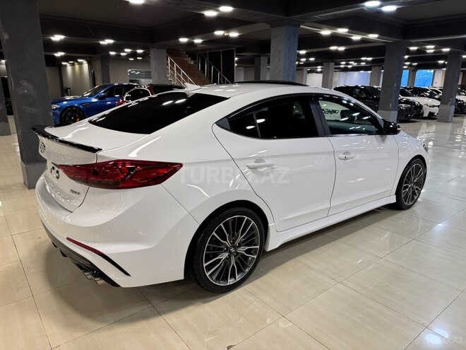 Hyundai Elantra 2018, 98,170 km - 1.6 l - Bakı