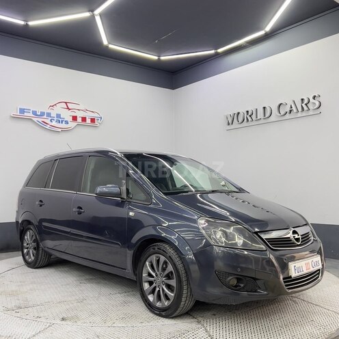 Opel Zafira-2