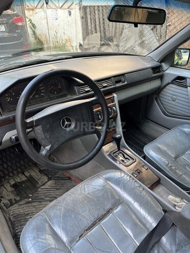 Mercedes E 230 1991, 999,000 km - 2.3 l - Bakı