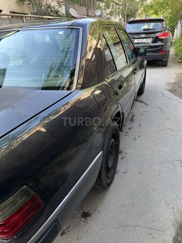 Mercedes E 230 1991, 999,000 km - 2.3 l - Bakı