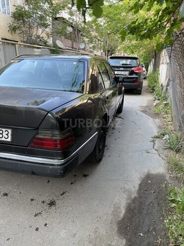 Mercedes E 230 1991, 999,000 km - 2.3 l - Bakı
