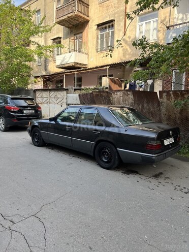 Mercedes E 230 1991, 999,000 km - 2.3 l - Bakı