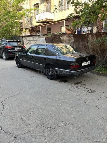 Mercedes E 230 1991, 999,000 km - 2.3 l - Bakı