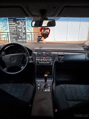 Mercedes E 280 1998, 444,870 km - 2.8 l - Bakı