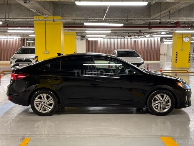 Hyundai Elantra 2018, 120,000 km - 2.0 l - Gəncə