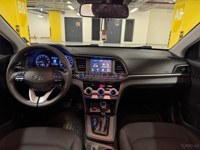 Hyundai Elantra 2018, 120,000 km - 2.0 l - Gəncə