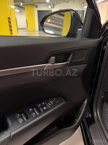 Hyundai Elantra 2018, 120,000 km - 2.0 l - Gəncə
